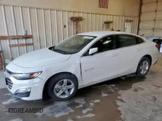 2024 Chevrolet Malibu LS with VIN 1G1ZC5ST3RF195985, listed as a Copart auction lot 71015945 with 20,689 mi miles and Salvage title. Bid and sale history available at DreamBid. Image 1.