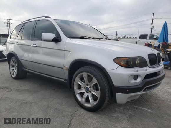 ✅ 2006 BMW X5 4.8is • VIN: 5UXFA935X6LE84237 • Лот: 91670985. Опубликован ранее на Copart с пробегом 137 850 миль. Бесплатный доступ к архиву аукционных продаж из США и подробный отчёт об истории автомобиля на DreamBid. Изображение 4.
