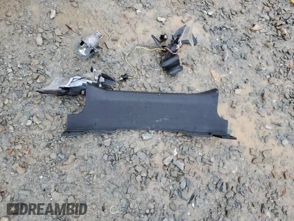 2013 Hyundai Genesis Coupe Track with VIN KMHHU6KJ3DU093400, listed as a Copart auction lot 84751264 with 171,595 mi miles and Salvage title. Bid and sale history available at DreamBid. Image 12.