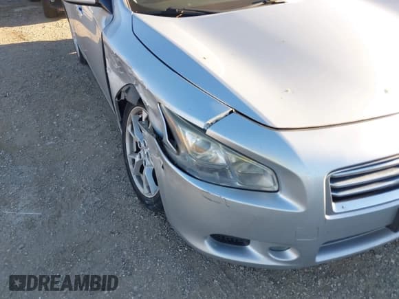 ✅ 2014 Nissan Maxima S • VIN: 1N4AA5APXEC911524 • Lot: 43631547. Listed on IAAI with 92,468 mi. Free auction sales archive from the USA and detailed vehicle history report at DreamBid. Image 6.