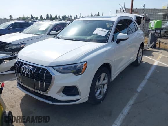 ✅ 2021 Audi Q3 Premium • VIN: WA1AUCF33M1090847 • Lot: 41990536. Wystawiony na IAAI z przebiegiem 86 780 mil. Bezpłatny archiwum sprzedaży aukcyjnych z USA i szczegółowy raport historii pojazdu na DreamBid. Zdjęcie 2.