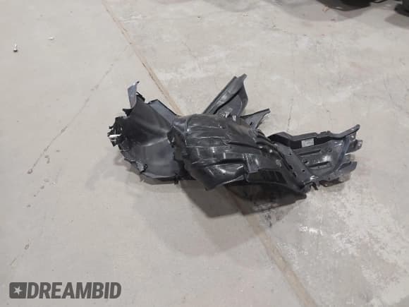 ✅ 2024 Toyota Highlander LE • VIN: 5TDKDRBH1RS541475 • Lot: 43758462. Listed on IAAI with 41,092 mi. Free auction sales archive from the USA and detailed vehicle history report at DreamBid. Image 12.