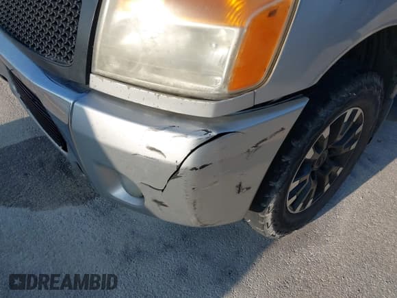 ✅ 2012 Nissan Titan SL • VIN: 1N6BA0ED2CN307658 • Lot: 42369756. Wystawiony na IAAI z przebiegiem 305 852 mil. Bezpłatny archiwum sprzedaży aukcyjnych z USA i szczegółowy raport historii pojazdu na DreamBid. Zdjęcie 6.