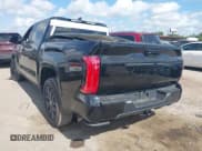 ✅ 2022 Toyota Tundra Platinum • VIN: 5TFNA5DB2NX033320 • Лот: 42793462. Опубликован ранее на IAAI с пробегом 24 032 миль. Бесплатный доступ к архиву аукционных продаж из США и подробный отчёт об истории автомобиля на DreamBid. Изображение 3.