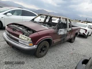 ✅ 1998 Chevrolet S-10 LS • VIN: 1GCCS19XXW8190252 • Лот: 81098835. Опубликован ранее на Copart с пробегом Не указан. Бесплатный доступ к архиву аукционных продаж из США и подробный отчёт об истории автомобиля на DreamBid. Изображение 1.