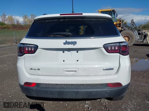 ✅ 2022 Jeep Compass Latitude • VIN: 3C4NJDBB3NT176785 • Lot: 43361631. Listed on IAAI with 22,928 mi. Free auction sales archive from the USA and detailed vehicle history report at DreamBid. Image 16.