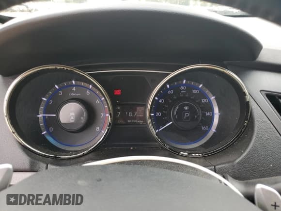 ✅ 2013 Hyundai Sonata SE • VIN: 5NPEC4AC2DH618121 • Lot: 69955784. Listed on Copart with 184,255 mi. Free auction sales archive from the USA and detailed vehicle history report at DreamBid. Image 9.