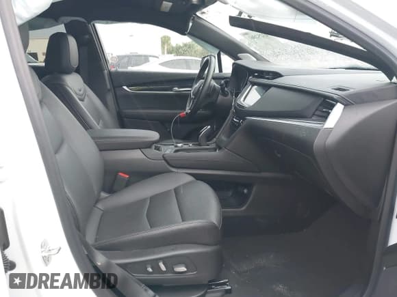 ✅ 2025 Cadillac XT5 AWD Premium Luxury • VIN: 1GYKNDRS9SZ136920 • Лот: 43252861. Опубликован ранее на IAAI с пробегом 10 789 миль. Бесплатный доступ к архиву аукционных продаж из США и подробный отчёт об истории автомобиля на DreamBid. Изображение 5.