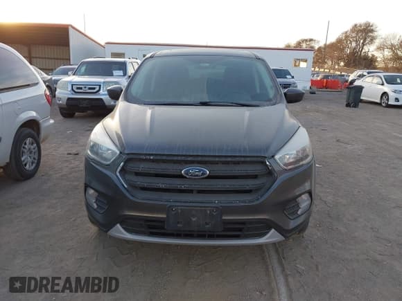 ✅ 2017 Ford Escape SE • VIN: 1FMCU9G95HUA28516 • Lot: 43686879. Listed on IAAI with 146,898 mi. Free auction sales archive from the USA and detailed vehicle history report at DreamBid. Image 12.