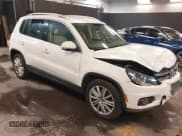 ✅ 2013 Volkswagen Tiguan S • VIN: WVGBV3AX2DW077930 • Lot: 43516995. Listed on IAAI with 86,882 mi. Free auction sales archive from the USA and detailed vehicle history report at DreamBid. Image 1.