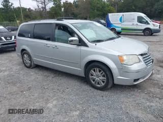 ✅ 2010 Chrysler Town & Country Limited • VIN: 2A4RR6DX3AR240622 • Лот: 43603248. Опубликован ранее на IAAI с пробегом 143 181 миль. Бесплатный доступ к архиву аукционных продаж из США и подробный отчёт об истории автомобиля на DreamBid. Изображение 1.