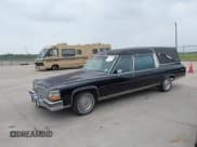 ✅ 1989 Cadillac Brougham • VIN: 1G6DW51Y6KR730868 • Лот: 42315431. Опубликован ранее на IAAI с пробегом 90 027 миль. Бесплатный доступ к архиву аукционных продаж из США и подробный отчёт об истории автомобиля на DreamBid. Изображение 2.