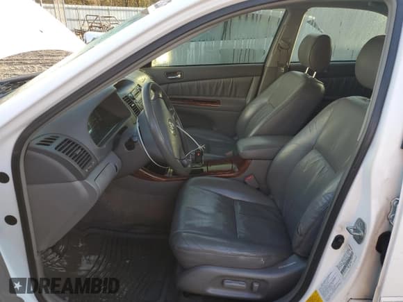 ✅ 2002 Toyota Camry XLE • VIN: JTDBF30K820078135 • Lot: 90993205. Listed on Copart with 201,703 mi. Free auction sales archive from the USA and detailed vehicle history report at DreamBid. Image 7.