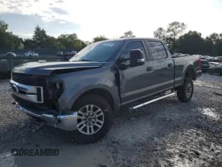 ✅ 2019 Ford F-250 XL • VIN: 1FT7W2BT0KEC27324 • Lot: 71847015. Listed on Copart with 130,721 mi. Free auction sales archive from the USA and detailed vehicle history report at DreamBid. Image 1.