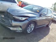 ✅ 2019 Infiniti QX50 Essential • VIN: 3PCAJ5M34KF140544 • Lot: 42627190. Wystawiony na IAAI z przebiegiem 79 721 mil. Bezpłatny archiwum sprzedaży aukcyjnych z USA i szczegółowy raport historii pojazdu na DreamBid. Zdjęcie 2.