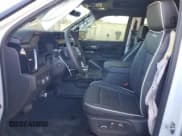 ✅ 2025 GMC Sierra 1500 AT4X • VIN: 3GTUUFE86SG134730 • Лот: 46269695. Опубликован ранее на Copart с пробегом 2 282 миль. Бесплатный доступ к архиву аукционных продаж из США и подробный отчёт об истории автомобиля на DreamBid. Изображение 7.