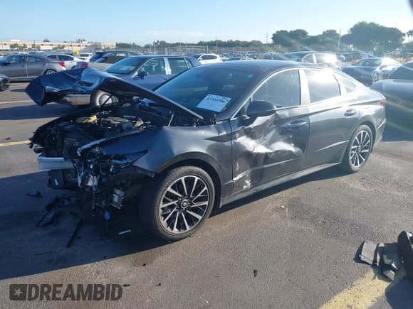 ✅ 2021 Hyundai Sonata Limited • VIN: 5NPEH4J28MH081988 • Лот: 43360506. Опубликован ранее на IAAI с пробегом 66 170 миль. Бесплатный доступ к архиву аукционных продаж из США и подробный отчёт об истории автомобиля на DreamBid. Изображение 2.