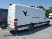 ✅ 2017 Mercedes-Benz Sprinter Cargo Worker • VIN: WD3PE8CD9HP525973 • Лот: 47754944. Опубликован ранее на Copart с пробегом Не указан. Бесплатный доступ к архиву аукционных продаж из США и подробный отчёт об истории автомобиля на DreamBid. Изображение 3.