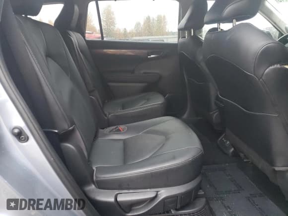 ✅ 2021 Toyota Highlander Hybrid Limited • VIN: 5TDXBRCH4MS031544 • Лот: 91417115. Опубликован ранее на Copart с пробегом 42 561 миль. Бесплатный доступ к архиву аукционных продаж из США и подробный отчёт об истории автомобиля на DreamBid. Изображение 11.