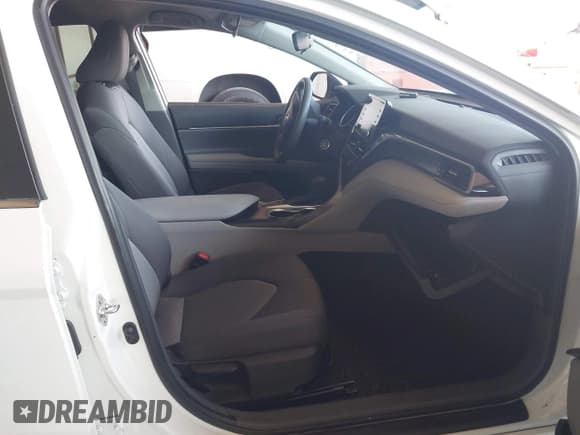 ✅ 2024 Toyota Camry LE • VIN: 4T1C11AK7RU201170 • Лот: 43441778. Опубликован ранее на IAAI с пробегом 26 431 миль. Бесплатный доступ к архиву аукционных продаж из США и подробный отчёт об истории автомобиля на DreamBid. Изображение 5.