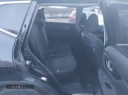 ✅ 2017 Nissan Rogue SL • VIN: 5N1AT2MV3HC765240 • Lot: 43917620. Wystawiony na IAAI z przebiegiem 73 664 mil. Bezpłatny archiwum sprzedaży aukcyjnych z USA i szczegółowy raport historii pojazdu na DreamBid. Zdjęcie 8.