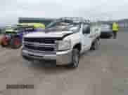 2009 Chevrolet Silverado 2500HD Work Truck z VIN 1GCHK44K69E163090, wystawiony jako IAAI lot #43523477 z przebiegiem 69 802 mil mil oraz . Historia ofert i sprzedaży dostępna na DreamBid. Obrazek 2.