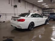 ✅ 2015 BMW M4 • VIN: WBS3U9C56FP967170 • Lot: 43449077. Wystawiony na IAAI z przebiegiem 63 785 mil. Bezpłatny archiwum sprzedaży aukcyjnych z USA i szczegółowy raport historii pojazdu na DreamBid. Zdjęcie 4.