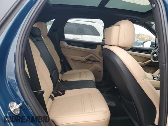 ✅ 2024 Porsche Cayenne • VIN: WP1AA2AY6RDA09968 • Lot: 83226144. Listed on Copart with Not provided. Free auction sales archive from the USA and detailed vehicle history report at DreamBid. Image 11.