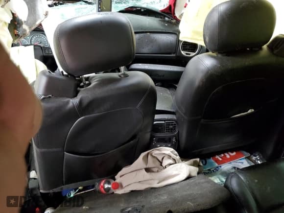 ✅ 2007 GMC Envoy Denali • VIN: 1GKET63M472124399 • Lot: 65316615. Listed on Copart with 214,262 mi. Free auction sales archive from the USA and detailed vehicle history report at DreamBid. Image 8.