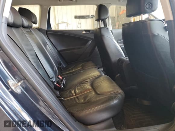 ✅ 2007 Volkswagen Passat 2.0T • VIN: WVWTK73CX7E003572 • Лот: 64676075. Опубликован ранее на Copart с пробегом 154 770 миль. Бесплатный доступ к архиву аукционных продаж из США и подробный отчёт об истории автомобиля на DreamBid. Изображение 10.