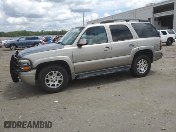 ✅ 2002 Chevrolet Tahoe LS • VIN: 1GNEK13Z52R156282 • Lot: 62171635. Listed on Copart with 284,485 mi. Free auction sales archive from the USA and detailed vehicle history report at DreamBid. Image 1.