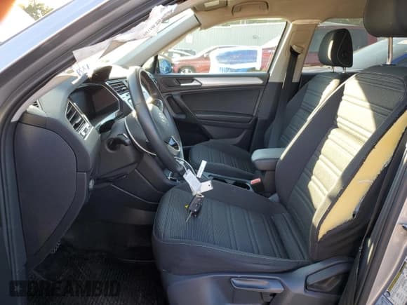 ✅ 2022 Volkswagen Tiguan S • VIN: 3VV0B7AX4NM041378 • Lot: 84607015. Listed on Copart with 95,305 mi. Free auction sales archive from the USA and detailed vehicle history report at DreamBid. Image 7.