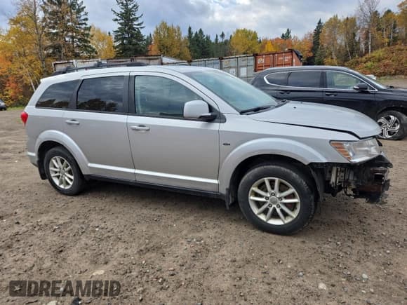 ✅ 2013 Dodge Journey SXT • VIN: 3C4PDCCG0DT698969 • Lot: 85137105. Wystawiony na Copart z przebiegiem 181 602 mil. Bezpłatny archiwum sprzedaży aukcyjnych z USA i szczegółowy raport historii pojazdu na DreamBid. Zdjęcie 4.