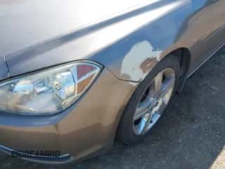 2011 Chevrolet Malibu 2LT z VIN 1G1ZD5E74BF256195, wystawiony jako IAAI lot #43393207 z przebiegiem 73 792 mil mil oraz . Historia ofert i sprzedaży dostępna na DreamBid. Obrazek 6.