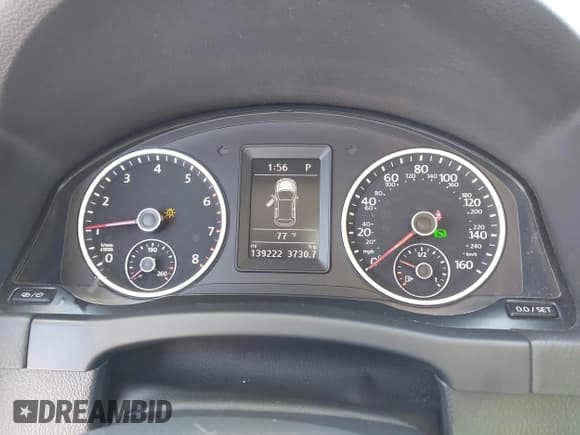 ✅ 2014 Volkswagen Tiguan S • VIN: WVGBV3AXXEW607031 • Lot: 43091792. Listed on IAAI with 139,222 mi. Free auction sales archive from the USA and detailed vehicle history report at DreamBid. Image 7.