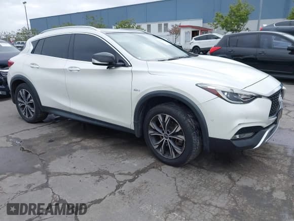 ✅ 2018 Infiniti QX30 Premium • VIN: SJKCH5CR8JA048030 • Lot: 41097383. Wystawiony na IAAI z przebiegiem 131 820 mil. Bezpłatny archiwum sprzedaży aukcyjnych z USA i szczegółowy raport historii pojazdu na DreamBid. Zdjęcie 1.