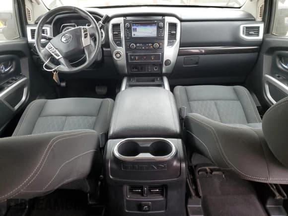 ✅ 2016 Nissan Titan SV • VIN: 1N6AA1F2XGN509474 • Лот: 71860645. Опубликован ранее на Copart с пробегом 73 288 миль. Бесплатный доступ к архиву аукционных продаж из США и подробный отчёт об истории автомобиля на DreamBid. Изображение 8.