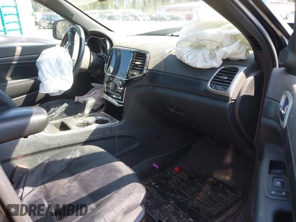 ✅ 2019 Jeep Grand Cherokee Upland • VIN: 1C4RJFAG7KC548047 • Lot: 42084947. Listed on IAAI with 20,509 mi. Free auction sales archive from the USA and detailed vehicle history report at DreamBid. Image 5.