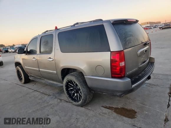 ✅ 2012 Chevrolet Suburban LTZ • VIN: 1GNSKKE73CR272456 • Lot: 90931265. Wystawiony na Copart z przebiegiem 209 547 mil. Bezpłatny archiwum sprzedaży aukcyjnych z USA i szczegółowy raport historii pojazdu na DreamBid. Zdjęcie 2.