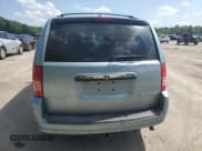 ✅ 2010 Chrysler Town & Country Touring Plus • VIN: 2A4RR8D19AR398096 • Lot: 62332725. Wystawiony na Copart z przebiegiem 289 102 mil. Bezpłatny archiwum sprzedaży aukcyjnych z USA i szczegółowy raport historii pojazdu na DreamBid. Zdjęcie 6.