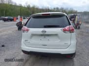 ✅ 2015 Nissan Rogue SL • VIN: 5N1AT2MV5FC824012 • Lot: 42106315. Wystawiony na IAAI z przebiegiem 223 085 mil. Bezpłatny archiwum sprzedaży aukcyjnych z USA i szczegółowy raport historii pojazdu na DreamBid. Zdjęcie 16.
