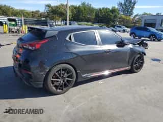 2020 Hyundai Veloster z VIN KMHT36AH8LU007802, wystawiony jako Copart lot #47702105 z przebiegiem 65 348 mil mil oraz Nie do naprawy • Non repairable. Historia ofert i sprzedaży dostępna na DreamBid. Obrazek 3.