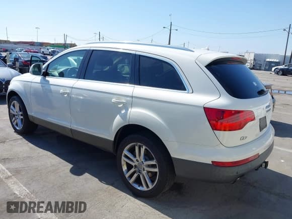 ✅ 2008 Audi Q7 Premium • VIN: WA1BY74LX8D001511 • Lot: 42561490. Wystawiony na IAAI z przebiegiem 103 264 mil. Bezpłatny archiwum sprzedaży aukcyjnych z USA i szczegółowy raport historii pojazdu na DreamBid. Zdjęcie 3.