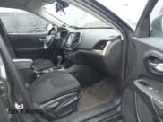 ✅ 2016 Jeep Cherokee Latitude • VIN: 1C4PJMCS1GW154188 • Лот: 42318317. Опубликован ранее на IAAI с пробегом 189 347 миль. Бесплатный доступ к архиву аукционных продаж из США и подробный отчёт об истории автомобиля на DreamBid. Изображение 5.