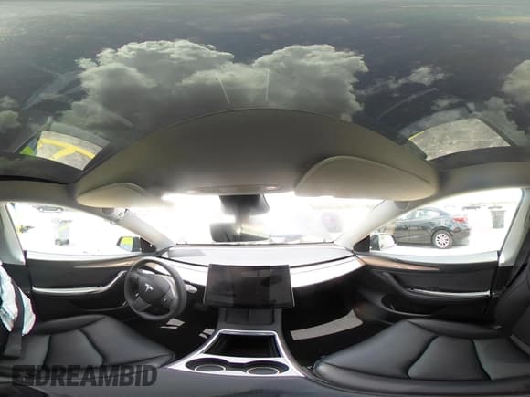 ✅ 2024 Tesla Model Y • VIN: 7SAYGDED8RF038224 • Lot: 42679860. Wystawiony na IAAI z przebiegiem 28 023 mil. Bezpłatny archiwum sprzedaży aukcyjnych z USA i szczegółowy raport historii pojazdu na DreamBid. Zdjęcie 17.