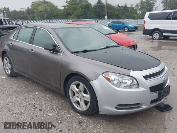 2010 Chevrolet Malibu 1LS с VIN 1G1ZB5EB6A4138069, выставлен на аукционе IAAI как лот 43388700 с пробегом 183 303 миль миль и . История ставок и продаж доступна на DreamBid. Изображение 1.