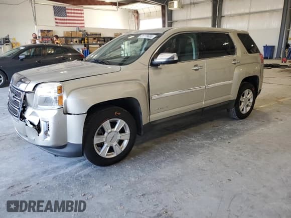 ✅ 2013 GMC Terrain SLE • VIN: 2GKALMEK6D6250275 • Лот: 81779685. Опубликован ранее на Copart с пробегом 136 430 миль. Бесплатный доступ к архиву аукционных продаж из США и подробный отчёт об истории автомобиля на DreamBid. Изображение 1.