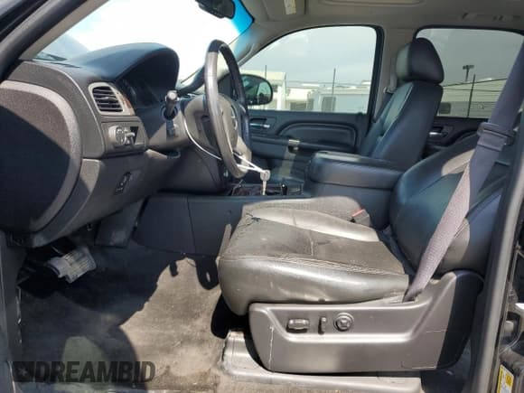 ✅ 2013 GMC Yukon Denali • VIN: 1GKS1EEFXDR181226 • Лот: 60245305. Опубликован ранее на Copart с пробегом 129 717 миль. Бесплатный доступ к архиву аукционных продаж из США и подробный отчёт об истории автомобиля на DreamBid. Изображение 7.