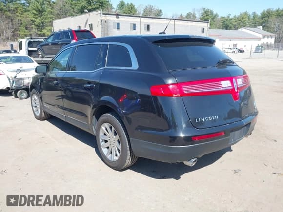 ✅ 2019 Lincoln MKT • VIN: 2LMHJ5NK2KBL03273 • Лот: 42071546. Опубликован ранее на IAAI с пробегом 255 186 миль. Бесплатный доступ к архиву аукционных продаж из США и подробный отчёт об истории автомобиля на DreamBid. Изображение 3.