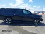 ✅ 2020 Chevrolet Suburban LT • VIN: 1GNSCHKC9LR128203 • Lot: 42275786. Wystawiony na IAAI z przebiegiem 86 217 mil. Bezpłatny archiwum sprzedaży aukcyjnych z USA i szczegółowy raport historii pojazdu na DreamBid. Zdjęcie 13.